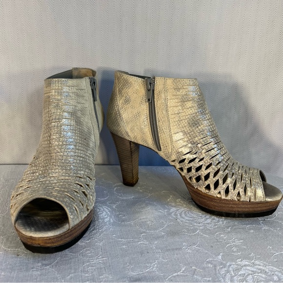 Paul Green Shoes - Paul Green Munchen Lazor Cut Out Silver Metallic Open Toe Booties Side Zipper 7